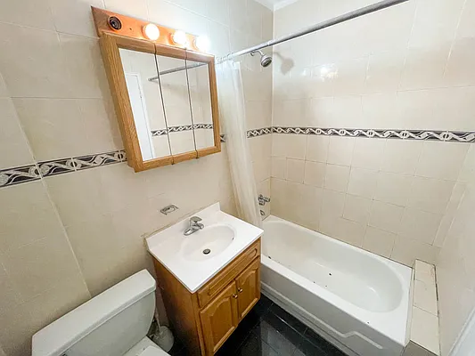 Rented by Sterling Realty Solution Inc | media 4