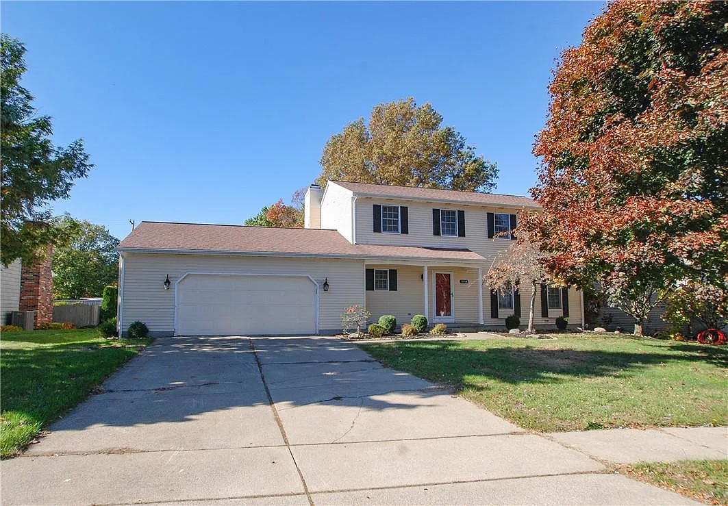 1004 Compass Dr photo 1