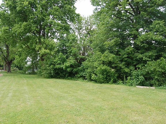 5th image of 1315 Edgewater Blvd