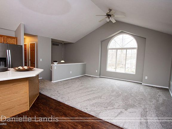 3rd image of 14855 Treevalley Dr NE