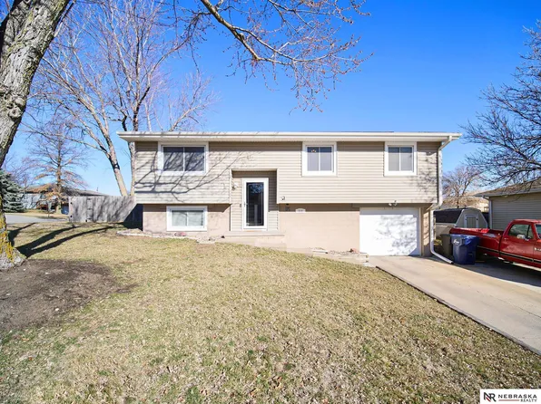 712 W Beech St, Ceresco, NE 68017