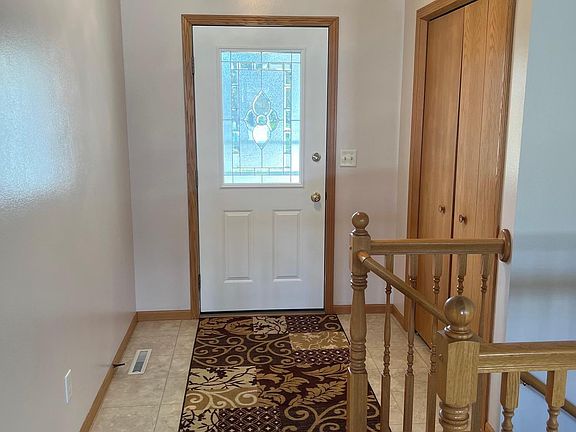 3rd image of 5871 Sandy Dr