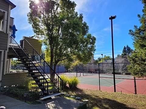 4th image of 505 Canyon Oaks Dr APT H
