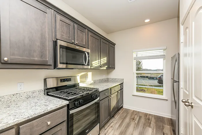10900 Gray Mare Dr — Photo 8