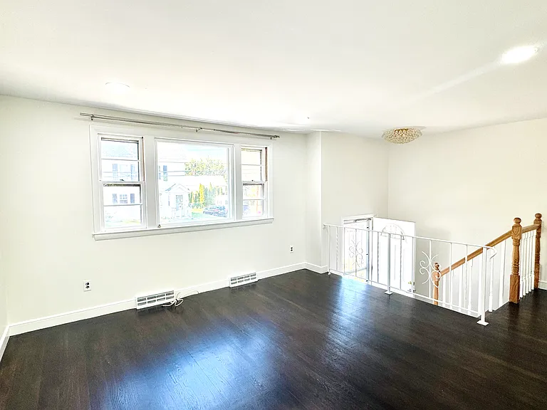 66 Harrison Ave — Photo 2