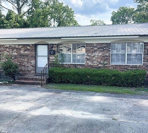 2nd image of 2204 Oleander Dr #2