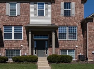 206 Devoe Dr, Oswego, IL 60543
