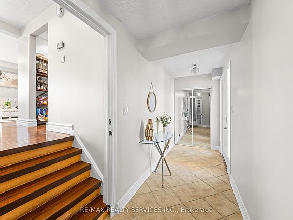 4th image of 28 Kingswood Dr