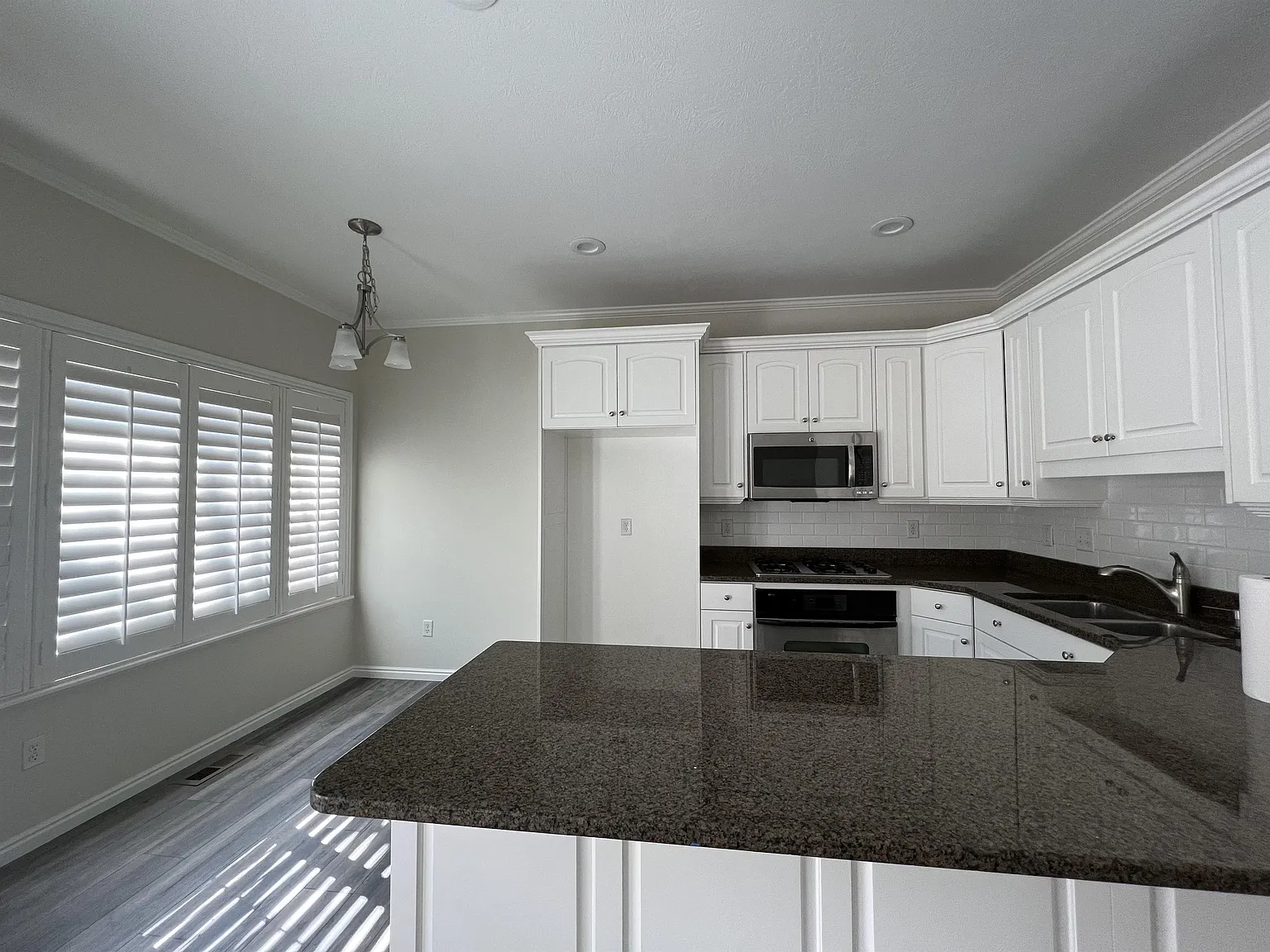 202 White Spruce Cv. - EB - 1 — Photo 4