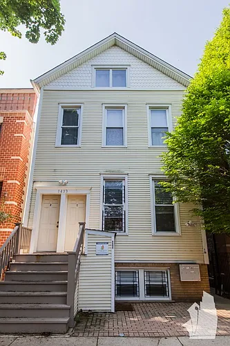 1433 W Oakdale Ave #G Photo 1