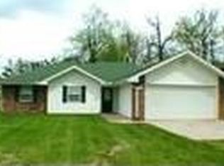 634 Johnson Dr, Marshfield, MO 65706