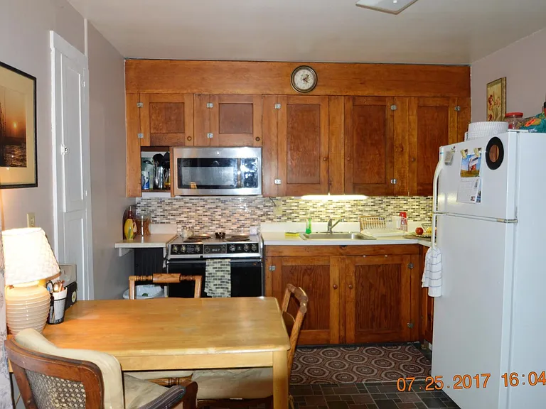 616 Thames St #3 — Photo 2
