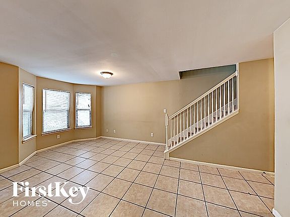 3rd image of 3008 La Estancia Ln