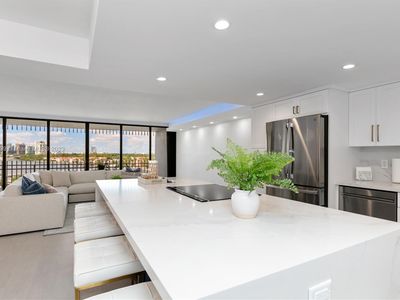3 Grove Isle Dr #C808, Miami, FL, 33133