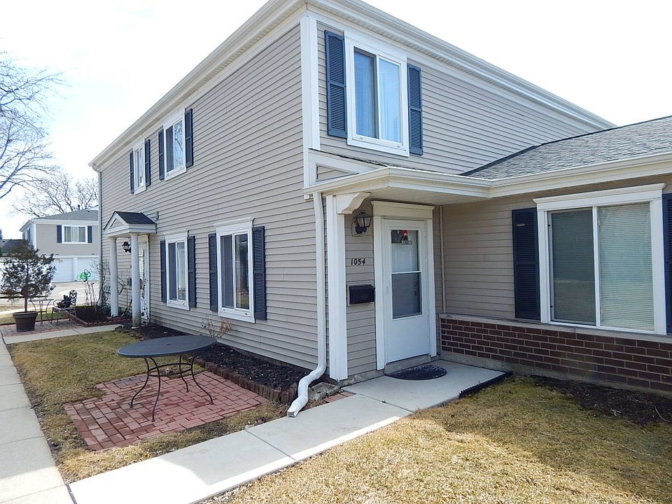1st image of 1054 Cove Dr