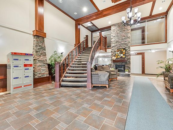 3rd image of 1589 Glastonbury Blvd NW #209