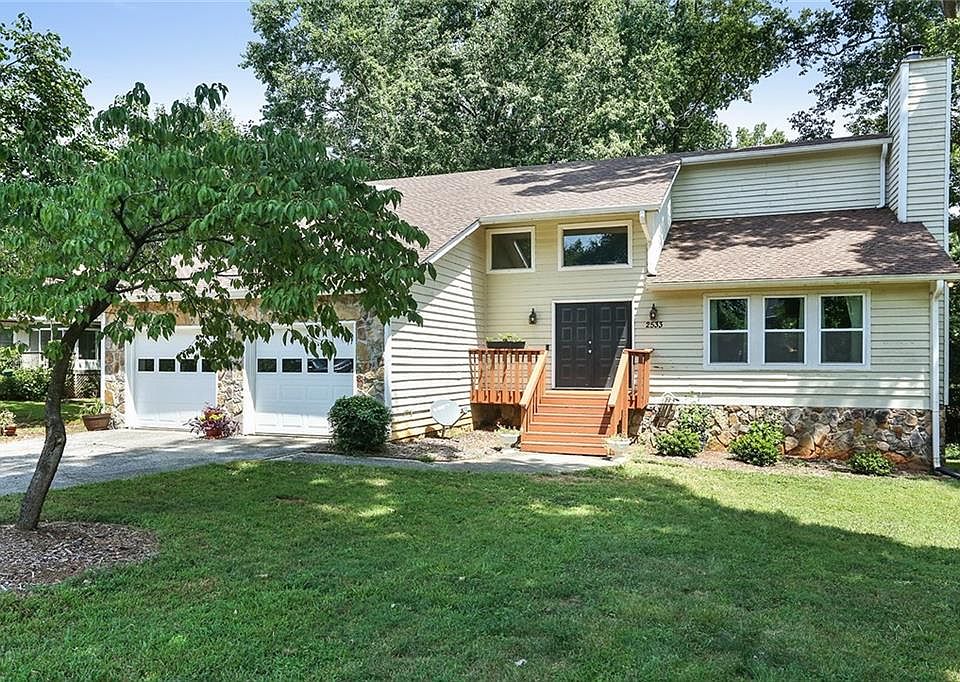 1st image of 2533 Empire Forest Dr