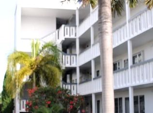 1104 Oakridge Cir #V, Deerfield Beach, FL 33442