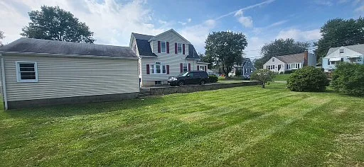 3 bed, 1319 sqft, $3,300 — Photo 3