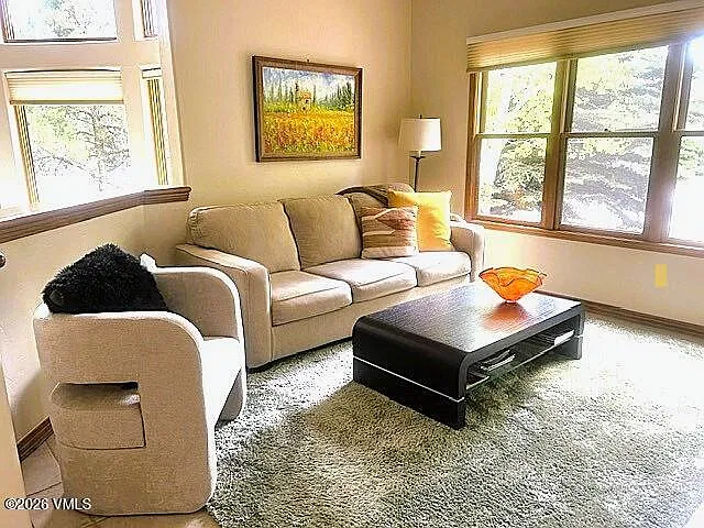 2 bed, 2.5 bath, 1985 sqft, $5,800 — Photo 3