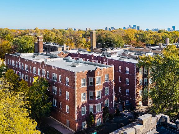 4th image of 7381-89 N Damen Ave #7389-2E