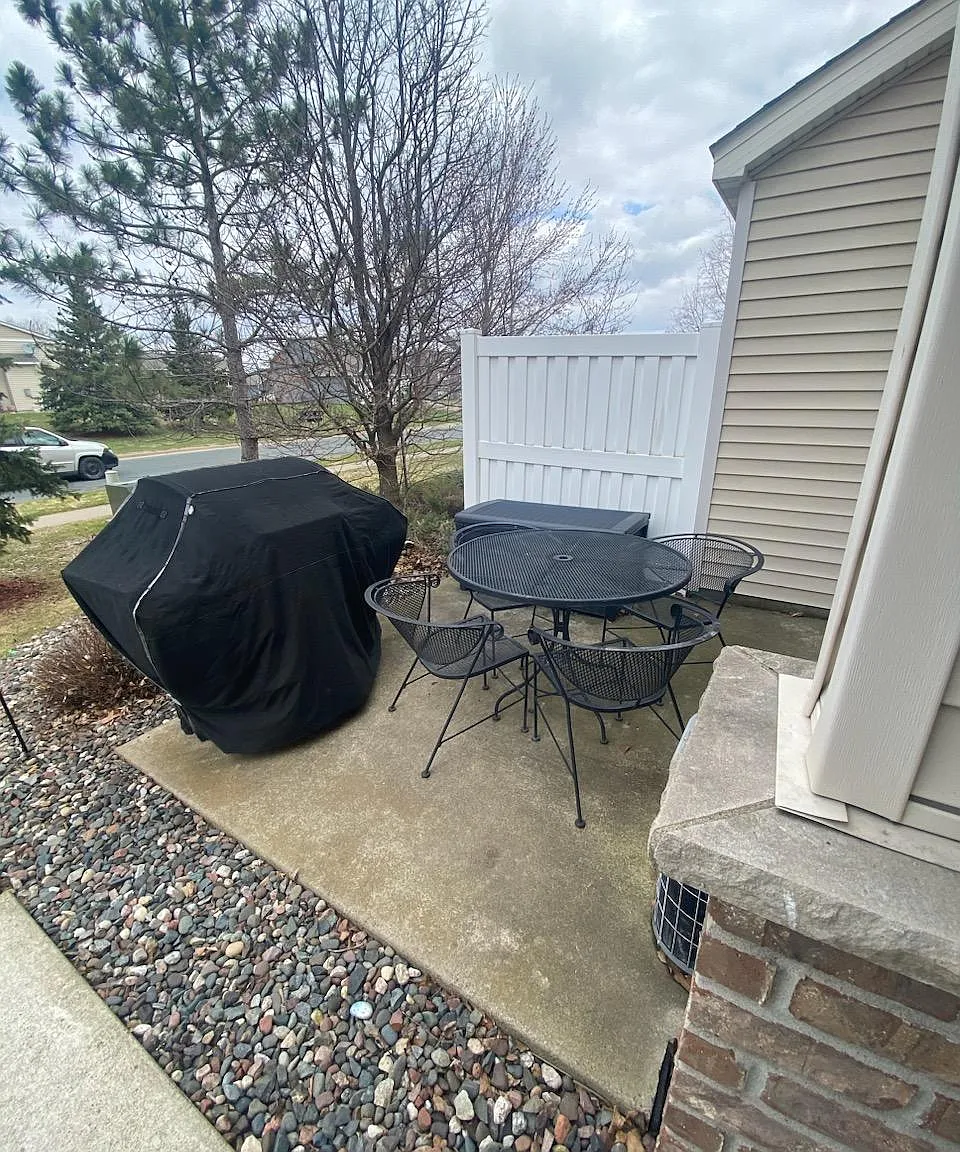 2 bed, 1.5 bath, 1432 sqft, $2,100 — Photo 4