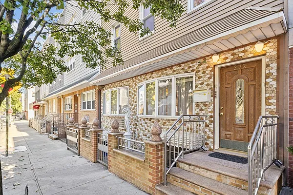 Rented by Compass | media 9