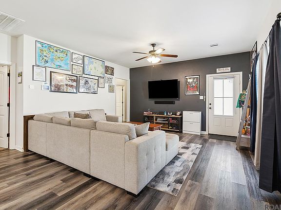 3rd image of 3024 Red Hat Rd