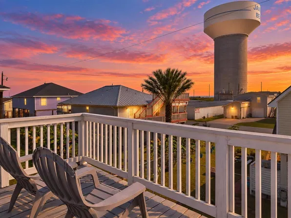 16515 John Davis Rd, Jamaica Beach, TX 77554