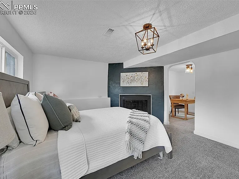 239 Tanna Ct — Photo 8
