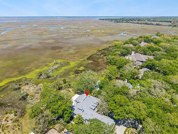3rd image of 20 Salt Marsh Dr
