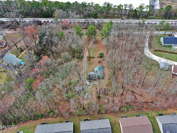 4th image of 5809 Lucile Ln