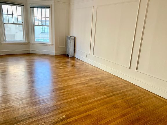2nd image of 1075 Washington St APT 1