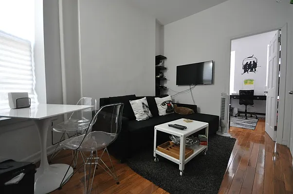 Rented by REAL New York | media 7