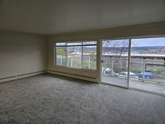 3rd image of 2811 75th Pl SE APT 205