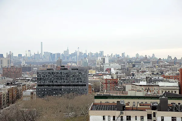 Rented by Manhattan Modern | media 9