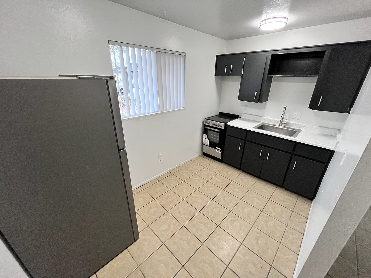 Building Photo - 3240 N Geronimo Ave #3256