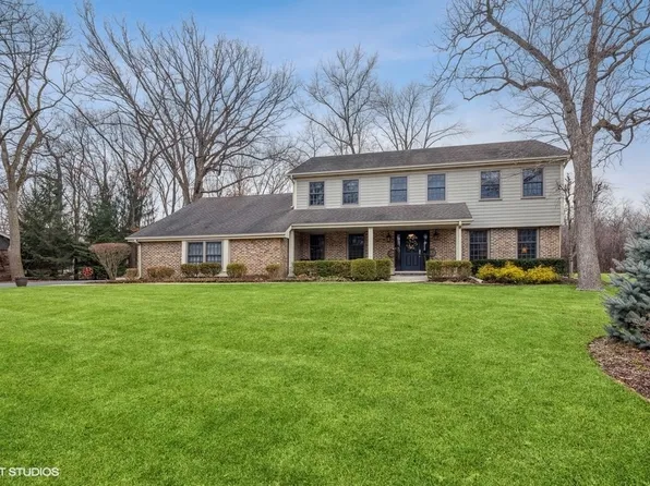 1526 S West Fork Dr, Lake Forest, IL 60045