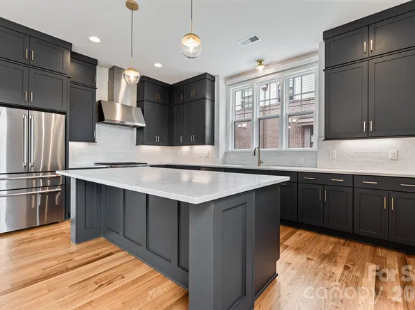 3015 Kalex Ct, Charlotte, NC 28204