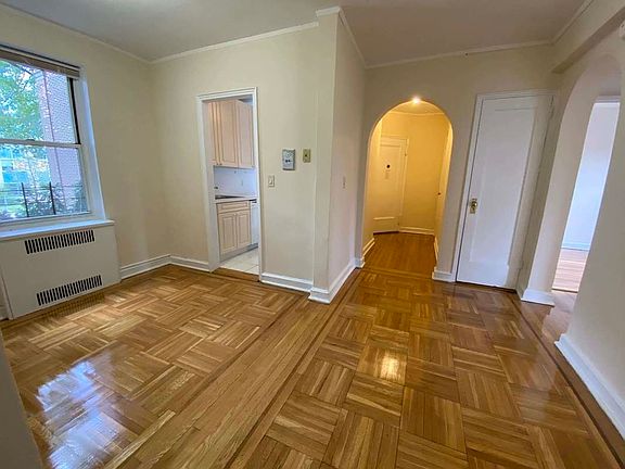 5th image of 70-01 113th St #22E