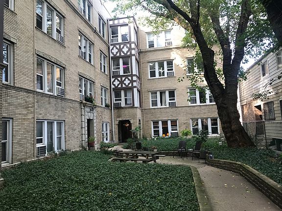 2nd image of 1724 W Estes Ave APT 1E