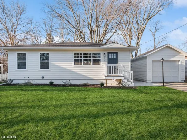 22 S Mayhew St, New Buffalo, MI 49117
