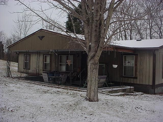 2nd image of 196 Old State Rd