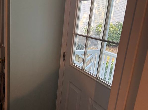 6 Big Bluff Pl