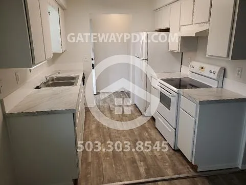 240 N 2nd St — Photo 10