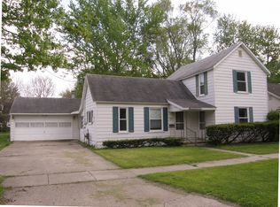 511 Lockwood St, Chesaning, MI 48616