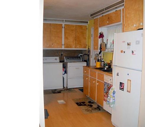 2nd image of 2094 Hathaway Dr