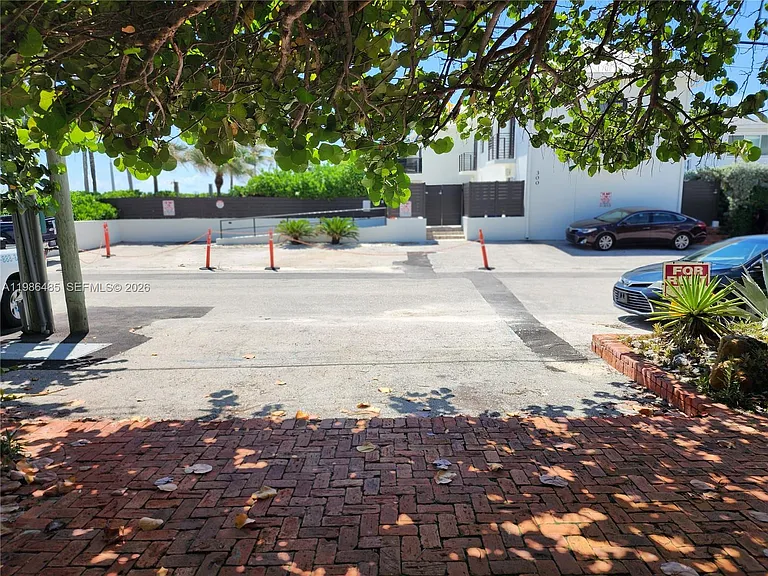 315 Walnut St #2 — Photo 22