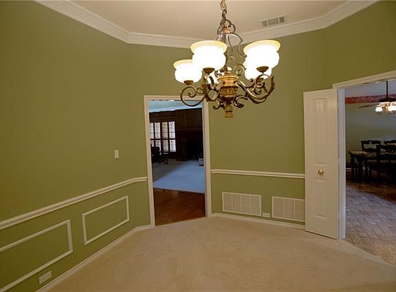 5th image of 2214 Rolling Oak Ln
