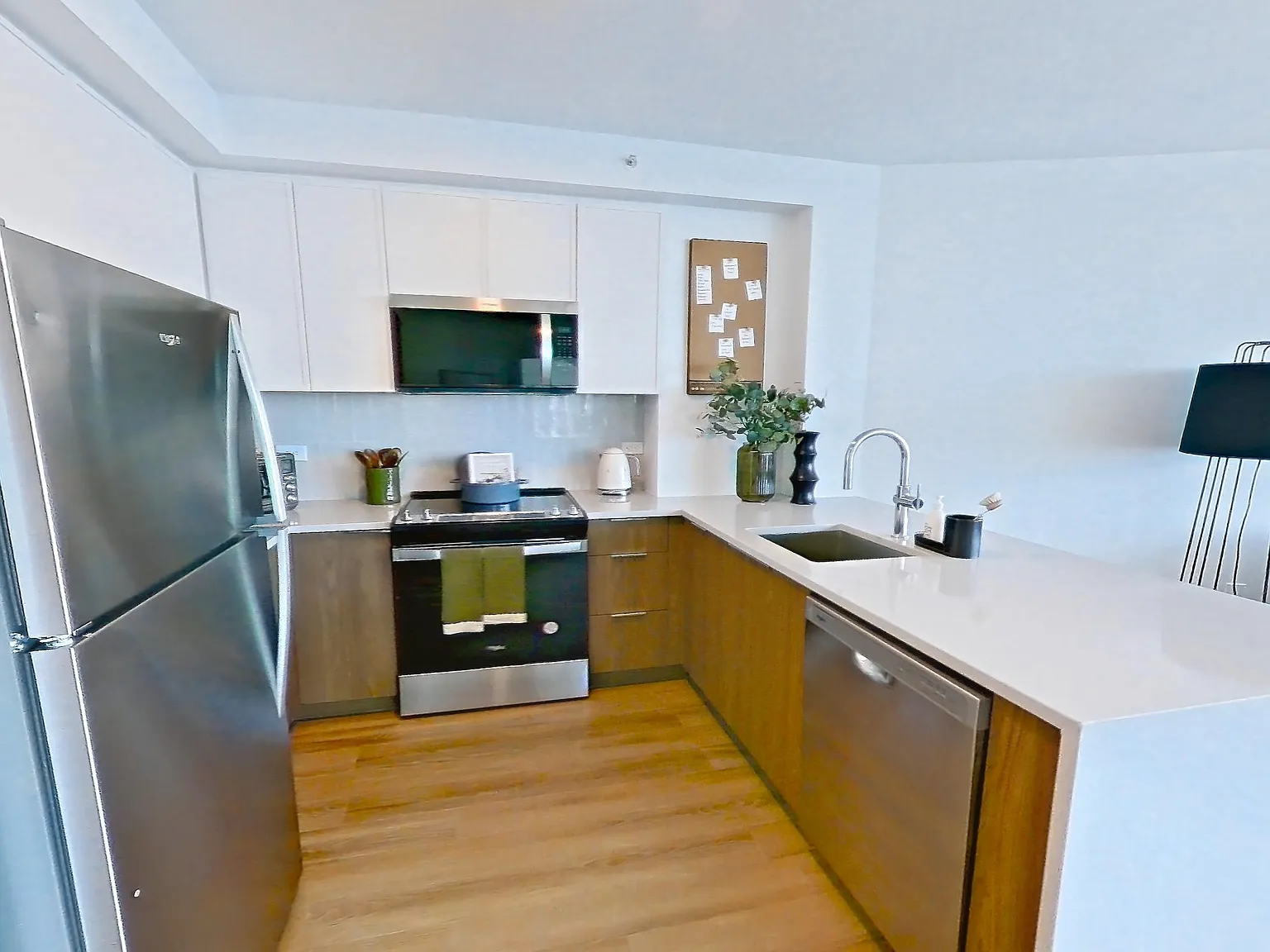 1 bed, 810 sqft, $4,250 — Photo 4